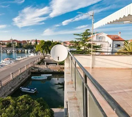 Apartman Amazing Seaview With A Balcony Near The - Kneza Trpimira I