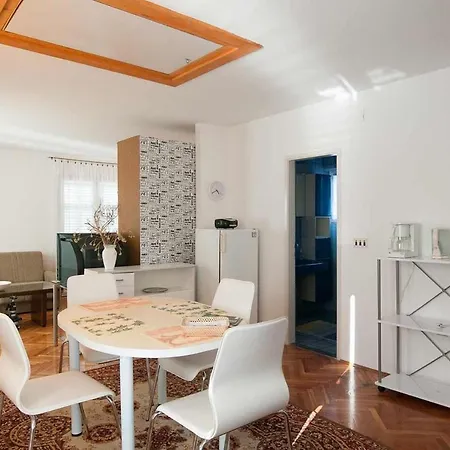 Amazing Seaview With A Balcony Near The - Kneza Trpimira I *